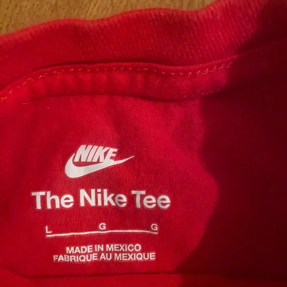 Boys Nike Red Tee - Picture 2 of 2